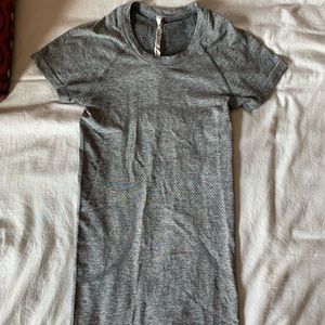 lululemon swifty tech short sleeve shirt 2.0 in slate/white SIZE 0